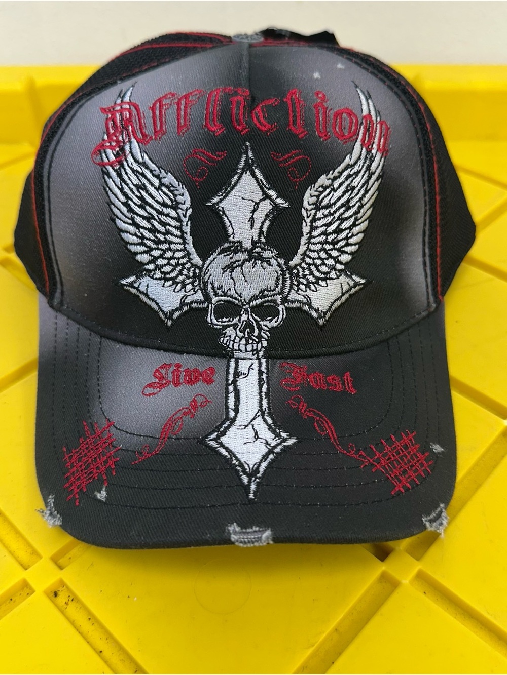 Affliction "Live Fast" Distressed Snapback Trucker Hat Cap OSFM NWT
